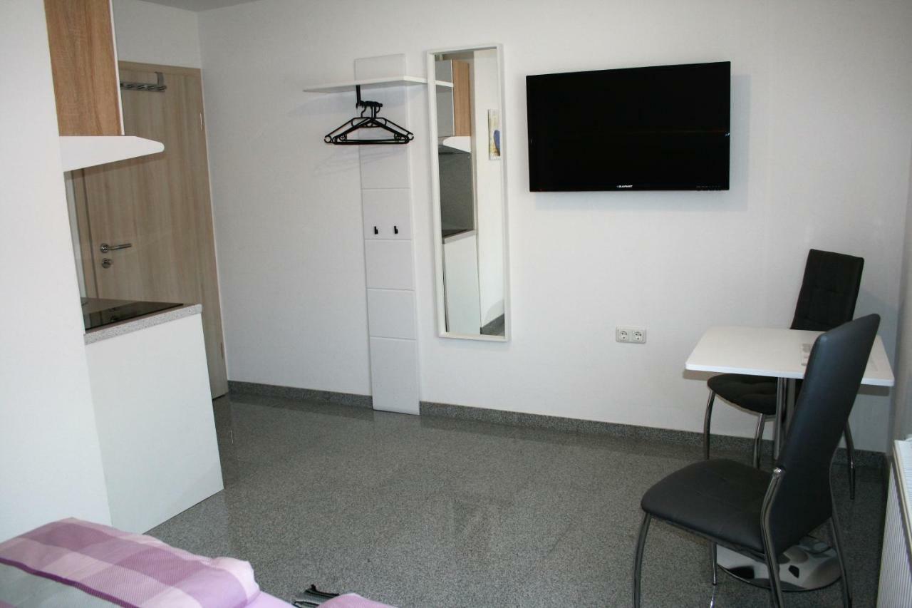 Haus Zum Schlosspark Veitshöchheim Extérieur photo